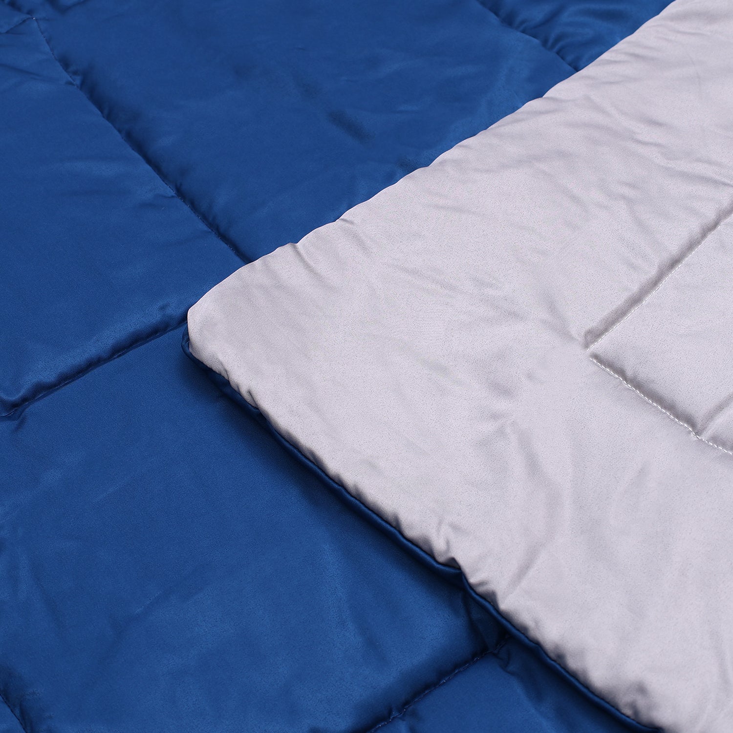 Cozy Light Blue Comforter – Ultra Soft Microfiber Quilt (Queen Size)
