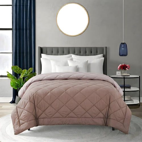 Cozy Pink Comforter – Ultra Soft Microfiber Quilt (Queen Size)