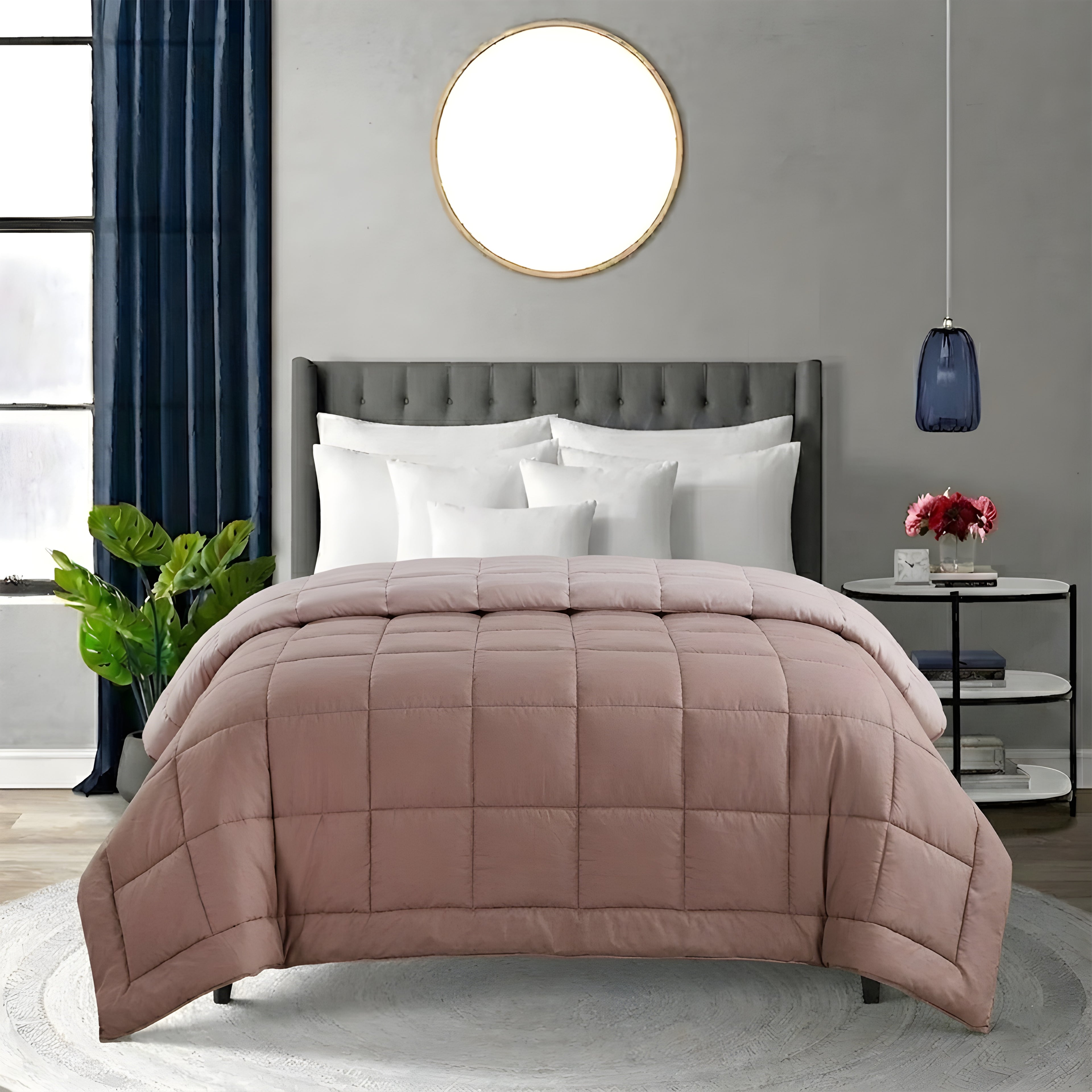 Cozy Pink Comforter – Ultra Soft Microfiber Quilt (Queen Size)